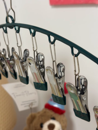 【New Year Specials】One-word clip stainless steel clothes hanger with multiple clips, windproof, no trace sock drying rack, balcony sock drying hanger[Pack of 10] photo review